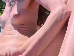 18 jahre, Europäisch, Deutsch, Im freien, Pool, Muschi, Solo, Eng