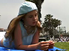 18 let, Masturbace, Bradavky, Pička, Ponožky, Sólo, Teenka, Záchod