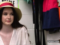 18, Isot tissit, Bikinit, Suihinotto, Tumma, Rankka, Toimisto, Teini