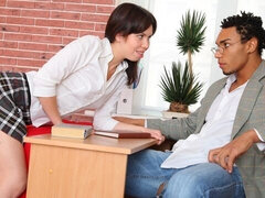 18, Stor stjärt, Stor kuk, Brunett, Doggystyle, Naturliga tuttar, Tonåring, Tuttar