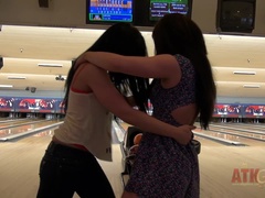 Amatööri, Isot tissit, Tyttöystävä, Näkökulma pov, Julkinen, Ajeltu, Strippaus, Tissit