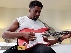 Bridgette B uses her huge melons & elastic arse to tempt Isiah Maxwell into fucking her