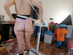 Leie, In den arsch, Aus dem arsch in den mund, Grosser arsch, Braunhaarige, Milf, Mutti, Zierlich