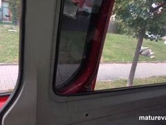 Verga grande, Tetas grandes, Coche, Madura, Abuelita, Hd, Maduro, Chupando