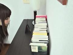 Lieveling, Grote mammen, Bruinharig, Sperma shot, Handbeurt, Moeder die ik wil neuken, Stiefmoeder, Tieten likken