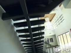 Brunett, Söt, Sätta munkavle på, Hembiträde, Naturliga tuttar, Verklighet, Rider, Tuttar