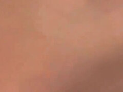 18 anni, Amatoriale, Brunetta, Palestra, Tette naturali, Solo, Ragazza