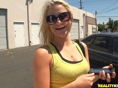 18, Stor røv, Stor pik, Store bryster, Blondine, Pik sutte, Hundestilling, Mager