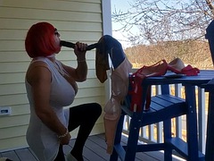 Velké kozy, Kluk v dámském, Podpatky, Spodní prádlo, Venku, Na veřejnosti, Shemale, Kozičky