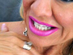 Grosse titten, Blondine, Lingerie, Masturbation, Milf, Natürlichen titten, Solo, Strümpfe