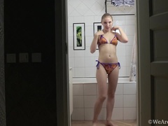 Lavatta W masturbates in her shower