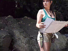 Exploradora Colombian (Tatiana Morales) Lara Croft costume play