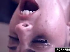 Cumizás, Kötözés, Krémes süti, Női, Hd, Visítozás, Megkötözve