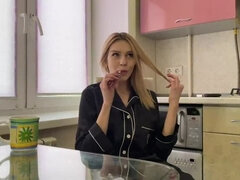 Большие сиськи, Блондинки, Мастурбация, Киски