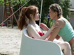 Doigter, Lesbienne, Orgasme, Public, Rousse roux