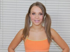 Leie, Grosser arsch, Braunhaarige, Flexibel, Natürlichen titten, Dürr, Jungendliche (18+), Titten