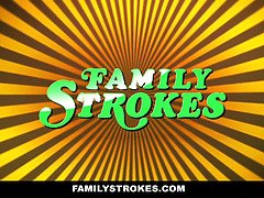 Duży kutas, Obciąganie, Wytrysk, Hardcore, Latynoska, Ogolona, Nastolatki, Cycki