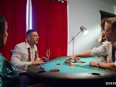 Stor stjärt, Stor kuk, Stora tuttar, Avsugning, Doggystyle, Kkm, Mellanrasig, Milf