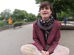 Amatéri, Brunetka, Nemecké, Vlasatej, Masturbácia, Krátke vlasy, Sólo, Kozičky