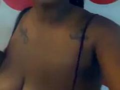 Amateur, Solo, Nénés