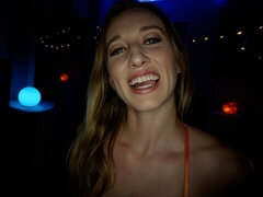 Blasen, Hundestellung, Lingerie, Masturbation, Natürlichen titten, Höschen, Pov, Jungendliche (18+)