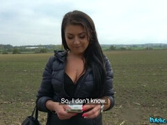 Røv, Store bryster, Sort, Brunette, Naturlige bryster, Piercing, Offentlig, Fisse