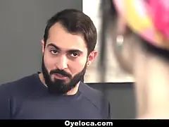 Oyeloca - brazilian cleaner (Liz Rainbow) cleans house and dong!