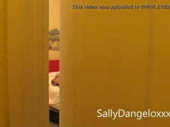 Avsugning, Ansiktsbehandling, Milf, Pov, Tabu, Tatuering, Trekant, Voyeur