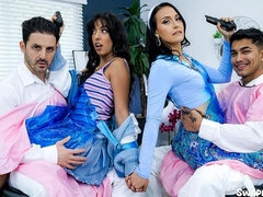 Swappz Singles featuring Claire Black and Jade Greene's blowjob smut