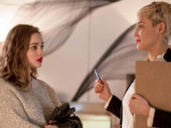 Поцелуи, Лесбиянка, Белье, Мастурбация, Милф, Киски, Стриптизерша, Молоденькие