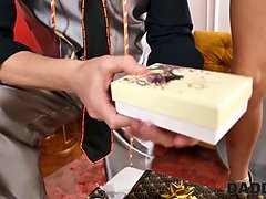 18 ans, Brunette brune, Tromperie, Tchèque, Papa, Hd, Adolescente, Nénés