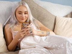 18, Amatööri, Itsetyydytys, Luonnolliset tissit, Laiha, Soolo, Strippaus, Tissit