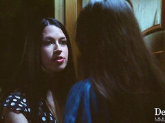 18, デカ尻, 指いじり, キス, レズビアン, 剃毛, ガリガリ, ティーン