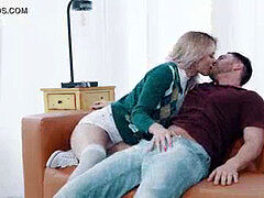 Pik sutte, Creme tærte, Sædskud, Briller, Lille kvinde, Fisse, Teenager