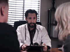 Velike joške, Blondinka, Fafanje, Par, Notranji izliv, Doktor, Pisarna