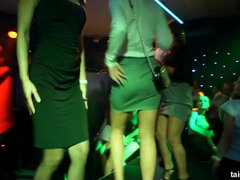 Bebê, Loucoa, Erótico, Punheta, Hardcore, Orgia, Público, Tetas