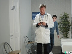 Stor kuk, Stora tuttar, Blondin, Avsugning, Doktor, Hardcore, Milf, Sjuksköterska