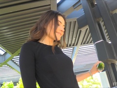 Anális szex, Ujjazás, Masszázs, Maszti, Orgazmus, Nyilvános, Játékszerek, Szoknya alatti