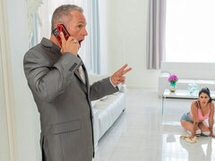 Μεγάλος κώλος, Πίπα, Μελαχροινή, Σε στάση σκύλου στα τέσσερα, Μαλακία, Σκληρό, Λατίνα, Τατουάζ