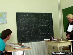 Grandpère, Mamie, Mature, Réalité, Professeur, Adolescente, Plan cul à trois