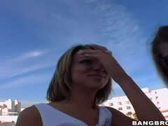 Stor kuk, Stora tuttar, Blondin, Hd, Utomhus, Pov, Tatuering, Trekant