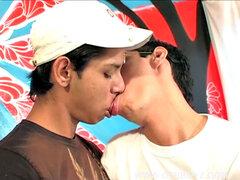 Avsugning, Sperma shot, Snopp, Homosexuell, Kysser, Strippa, Retas