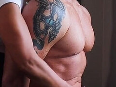 Amerikanisch, Braunhaarige, Weibliche domination, Handjob, Absätze, Herrin, Strumpfhose, Sklave