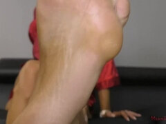 Grosse titten, Füsse, Weibliche domination, Fetisch, Milf, Herrin, Zierlich, Sklave