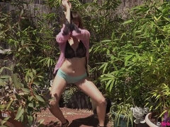 Brunetka, Prstovanie, Vonku, Pička, Sólo