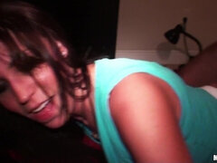 Hatalmas hátsó, Cumizás, Gesztenyebarna, Pénisz, Kőkemény, Természetes mellek, Nuni