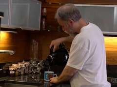 Morning begins for old man and blonde with great sex