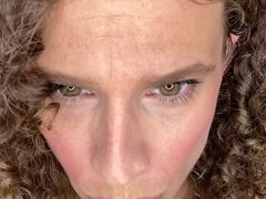 Amateur, Cul, Gros cul, Grosse bite, Sucer une bite, Brunette brune, Gode, Mère que j'aimerais baiser