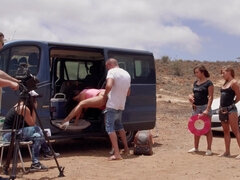 Anal, Mamada, Morena, Estilo perrito, Hd, Tetas naturales, Al aire libre