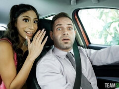 18, Stor røv, Stor pik, Pik sutte, Brunette, Hundestilling, Latinsk, Naturlige bryster